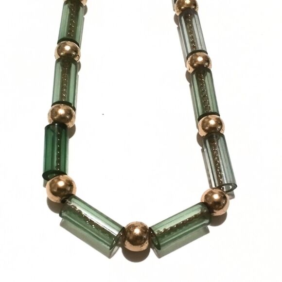 Green Lucite Tube and Gold Tone Chain Vintage Necklace - Picture 5 of 5